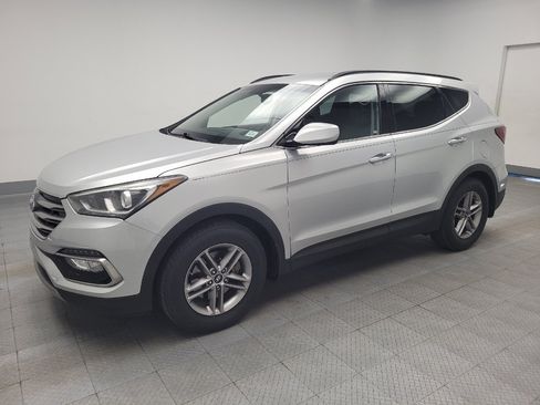 Used 2017 Hyundai Santa Fe Sport FWD image 2