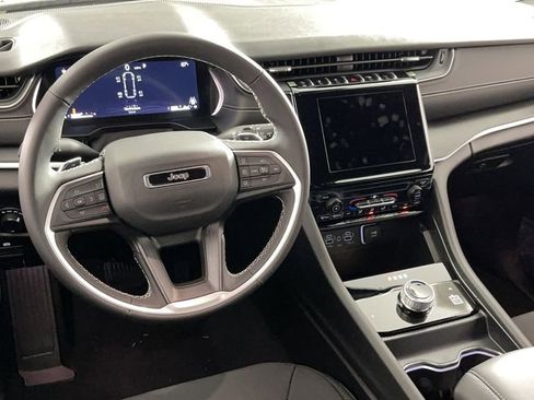 New 2025 Jeep Grand Cherokee L Laredo image 15