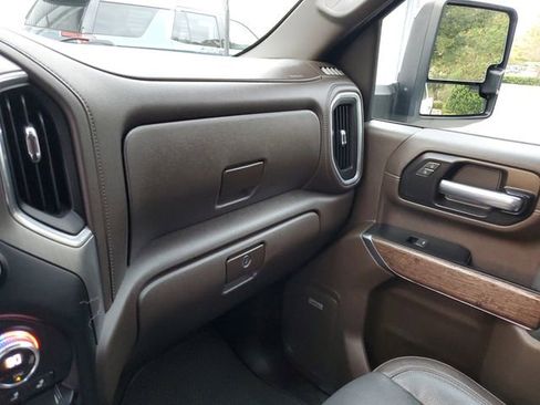 Used 2022 GMC Sierra 3500 Denali image 27