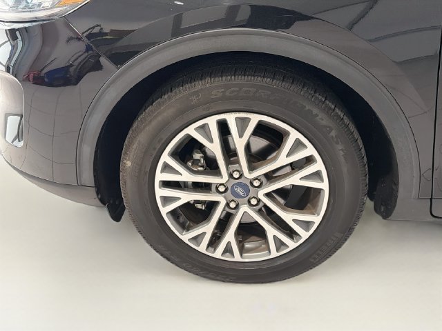 Used 2021 Ford Escape SEL w/ Technology Package FWD image 25