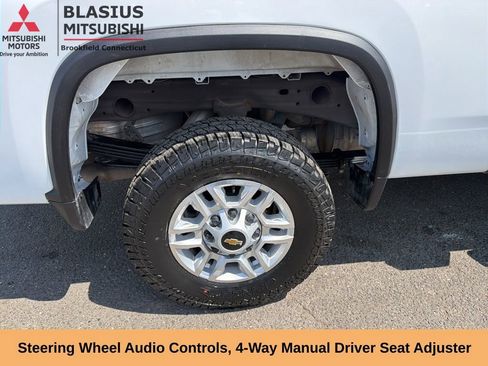 Used 2024 Chevrolet Silverado 2500 LT AWD/4WD image 11