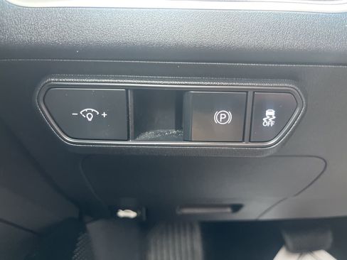 Used 2025 Kia K4 LXS image 18