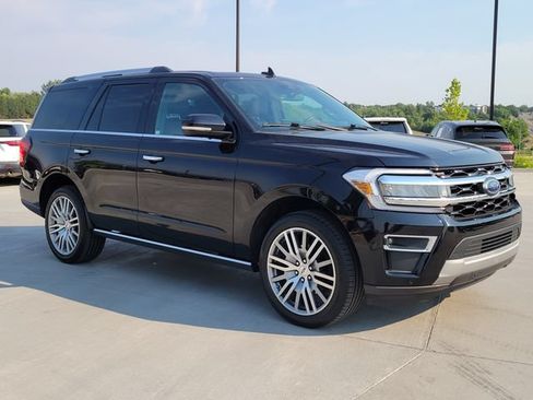 Used 2022 Ford Expedition Limited RWD image 4