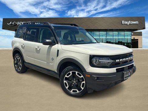 Used 2024 Ford Bronco Sport Outer Banks w/ Tech Package AWD/4WD image 1
