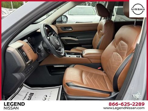 Certified 2024 Nissan Pathfinder Platinum w/ Cargo Package AWD/4WD image 14
