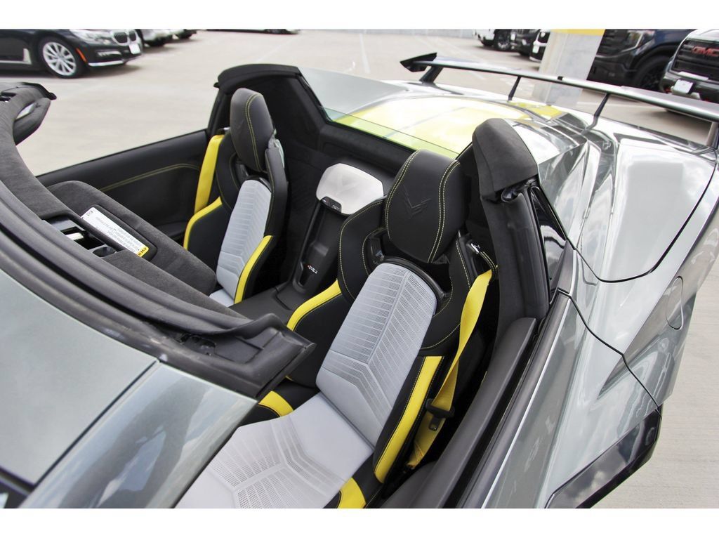 Used 2022 Chevrolet Corvette Stingray Premium Conv RWD image 28