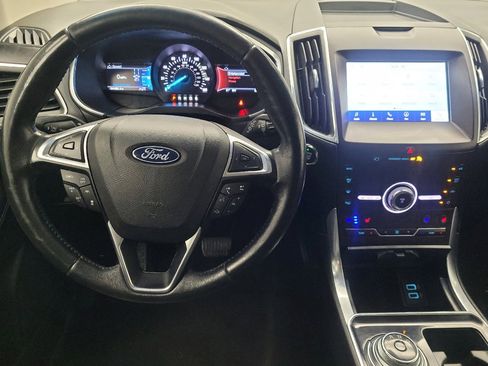 Used 2020 Ford Edge Titanium w/ Equipment Group 301A FWD image 22