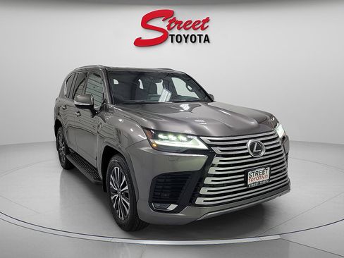 Used 2024 Lexus LX 600 4WD w/ Interior Upgrade Package image 5