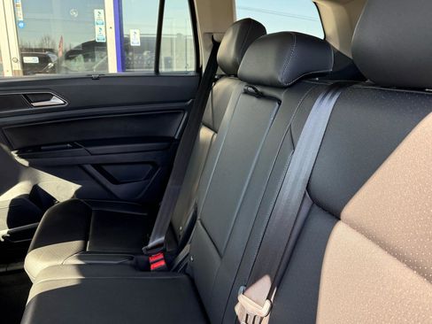 Used 2019 Volkswagen Atlas SE w/ Towing Package image 6