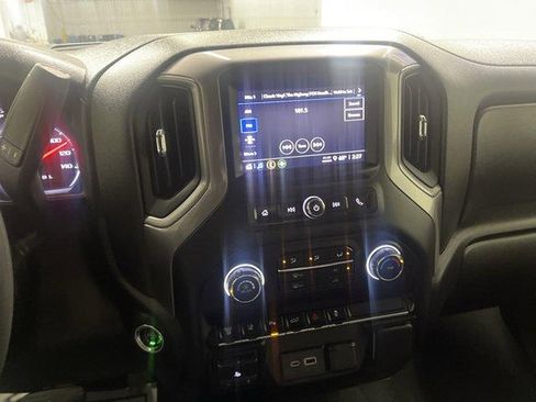 Used 2024 Chevrolet Silverado 2500 Custom w/ Custom Value Package AWD/4WD image 21