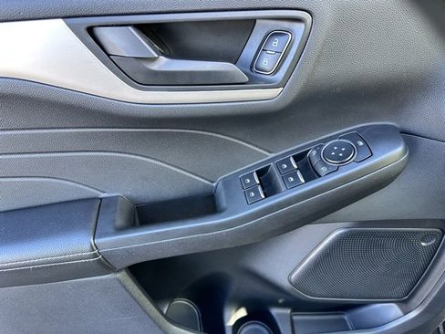 Used 2022 Ford Escape SE w/ Convenience Package image 17