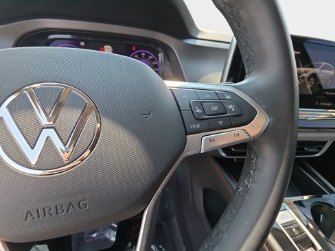 Used 2024 Volkswagen Atlas Peak Edition SEL AWD/4WD image 20