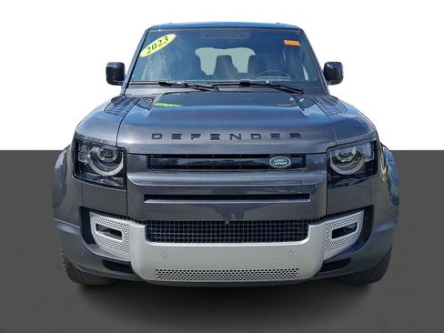 Used 2023 Land Rover Defender 110 SE AWD/4WD image 2