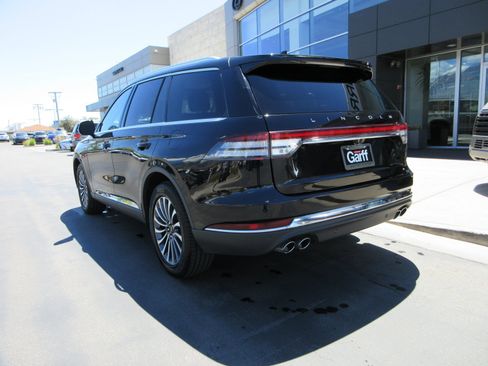 Used 2024 Lincoln Aviator Reserve AWD/4WD image 7