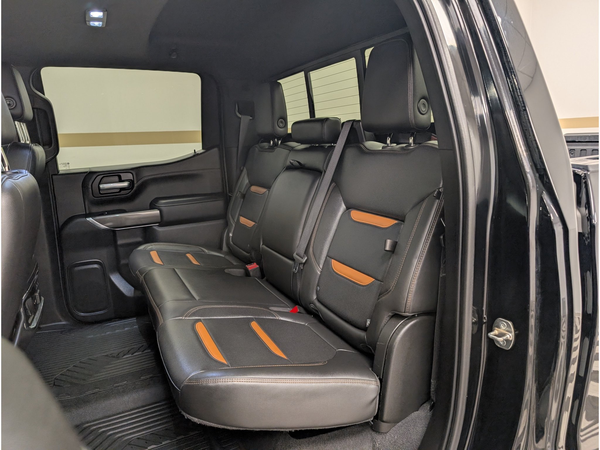 Used 2020 GMC Sierra 1500 AT4 w/ AT4 Premium Package AWD/4WD image 15