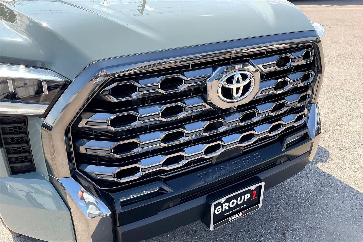 Used 2024 Toyota Tundra Platinum AWD/4WD image 30
