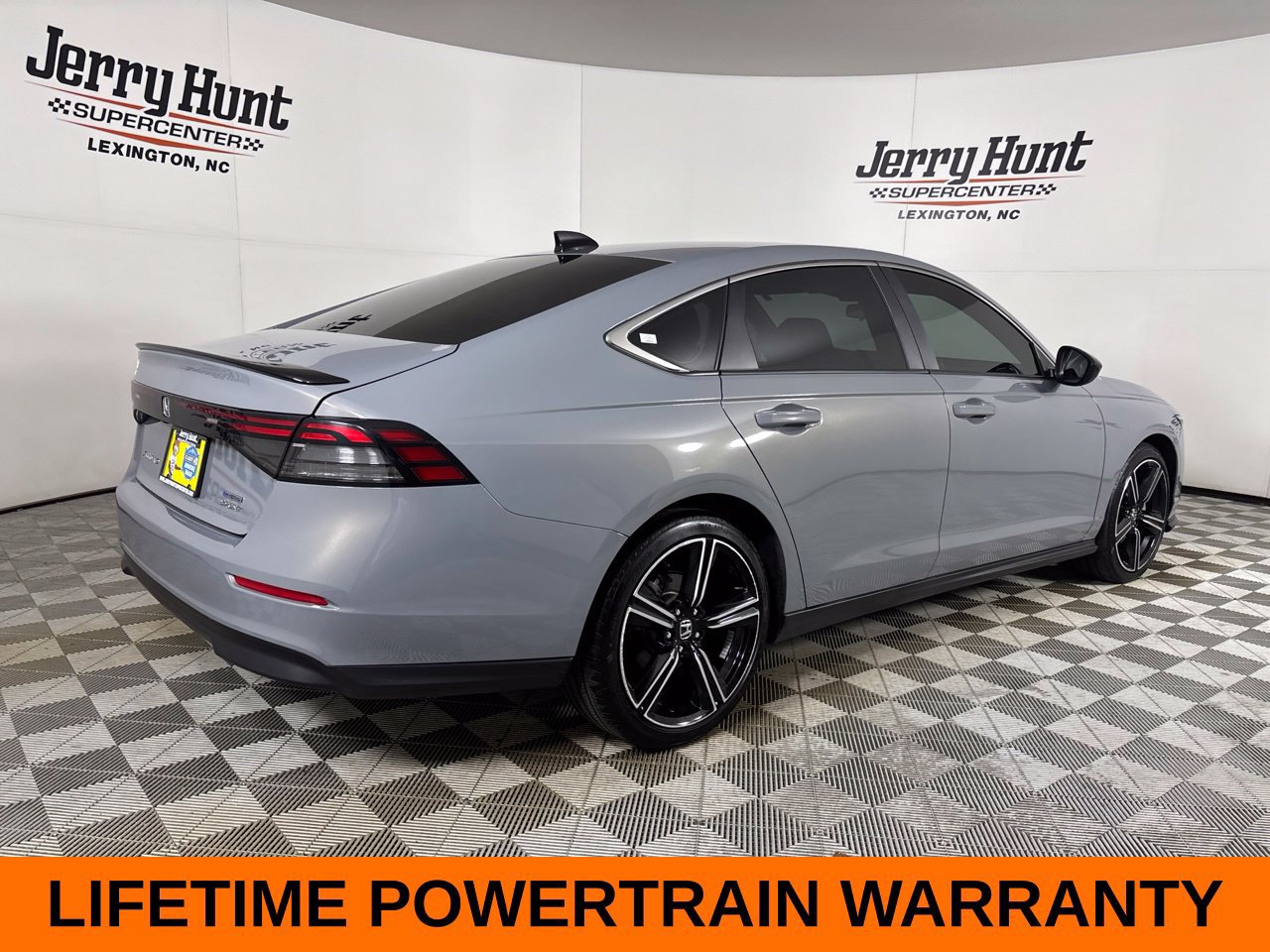 Used 2025 Honda Accord Sport image 5