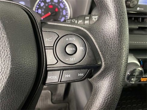 Used 2022 Toyota RAV4 XLE w/ Convenience Package image 17