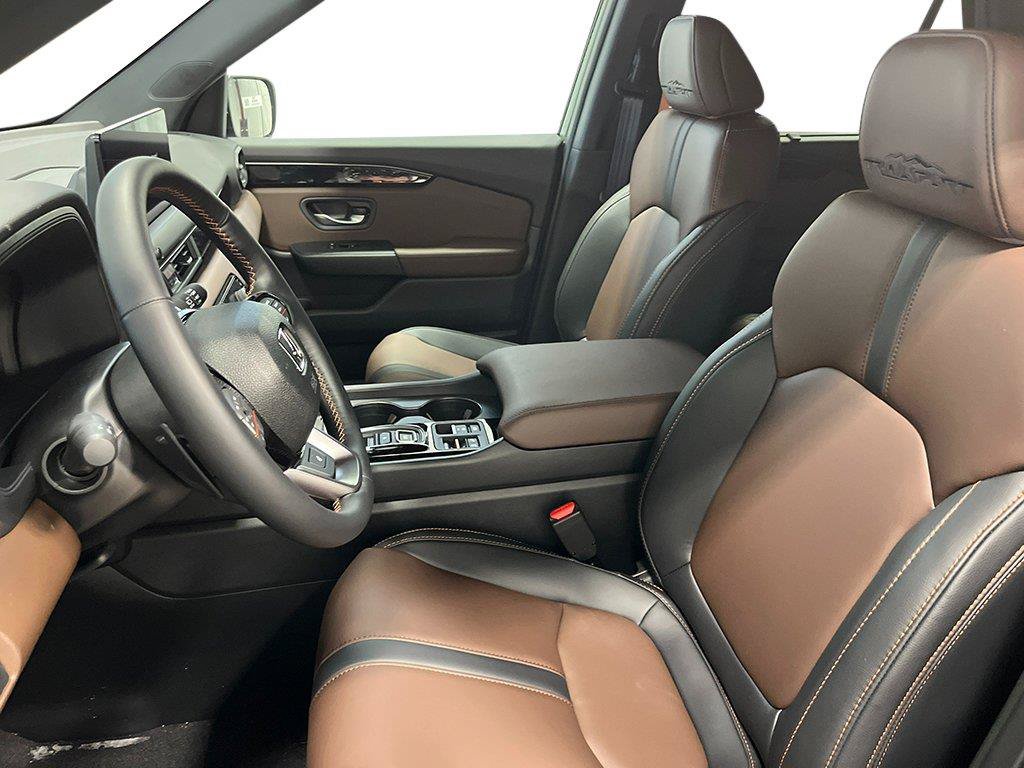 New 2026 Honda Pilot TrailSport image 13