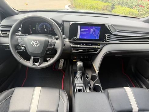 Certified 2025 Toyota Camry SE FWD image 9
