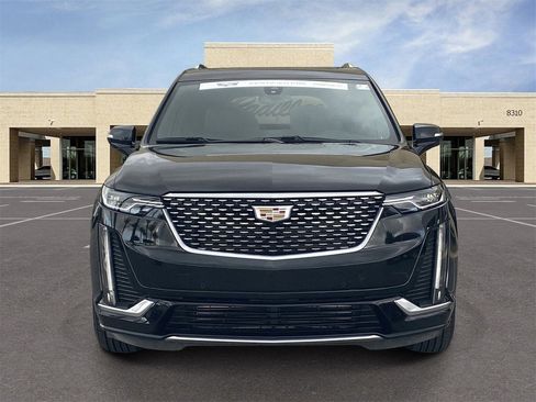 Certified 2024 Cadillac XT6 Luxury image 2