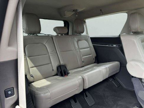 Used 2024 Lincoln Navigator L Reserve AWD/4WD image 47