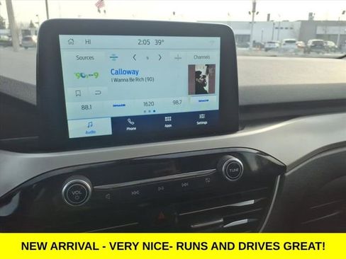 Used 2022 Ford Escape SE w/ Cold Weather Package image 18