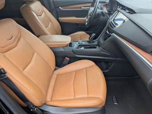 Used 2023 Cadillac XT5 Premium Luxury w/ Technology Package image 32