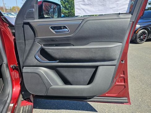 New 2025 INFINITI QX80 Luxe image 10