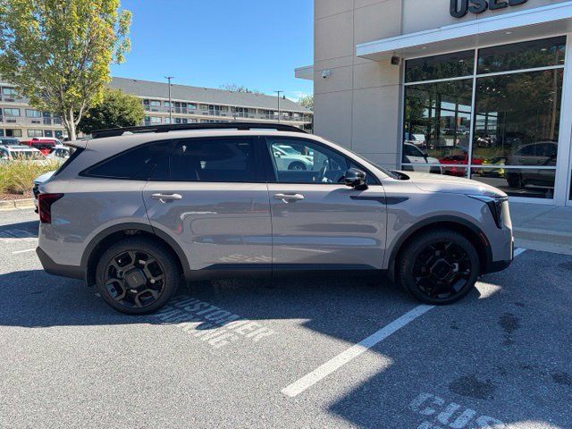 Used 2025 Kia Sorento SX Prestige w/ Olive Brown Leather Package AWD/4WD image 9
