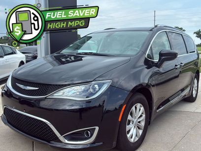 Used 2018 Chrysler Pacifica Touring-L
