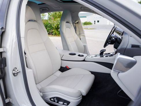 Used 2020 Porsche Panamera 4 Executive w/ Premium Package Plus image 44