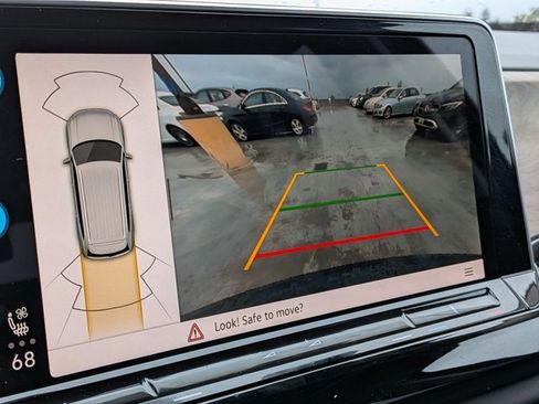 Used 2025 Volkswagen Atlas SE image 13