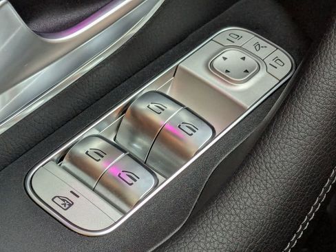 Certified 2025 Mercedes-Benz GLE 450e 4MATIC image 9