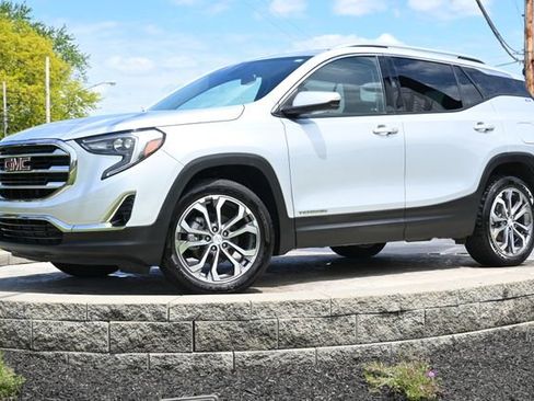 Used 2021 GMC Terrain SLT w/ Infotainment Package II AWD/4WD image 1