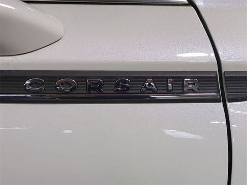 Used 2022 Lincoln Corsair Reserve w/ Equipment Group 201A image 10