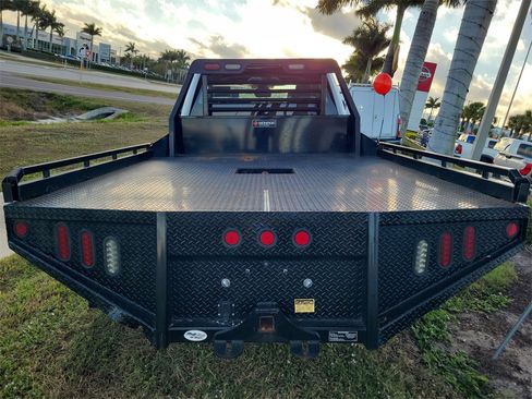 Used 2022 Ford F350 XL w/ Power Equipment Group image 5