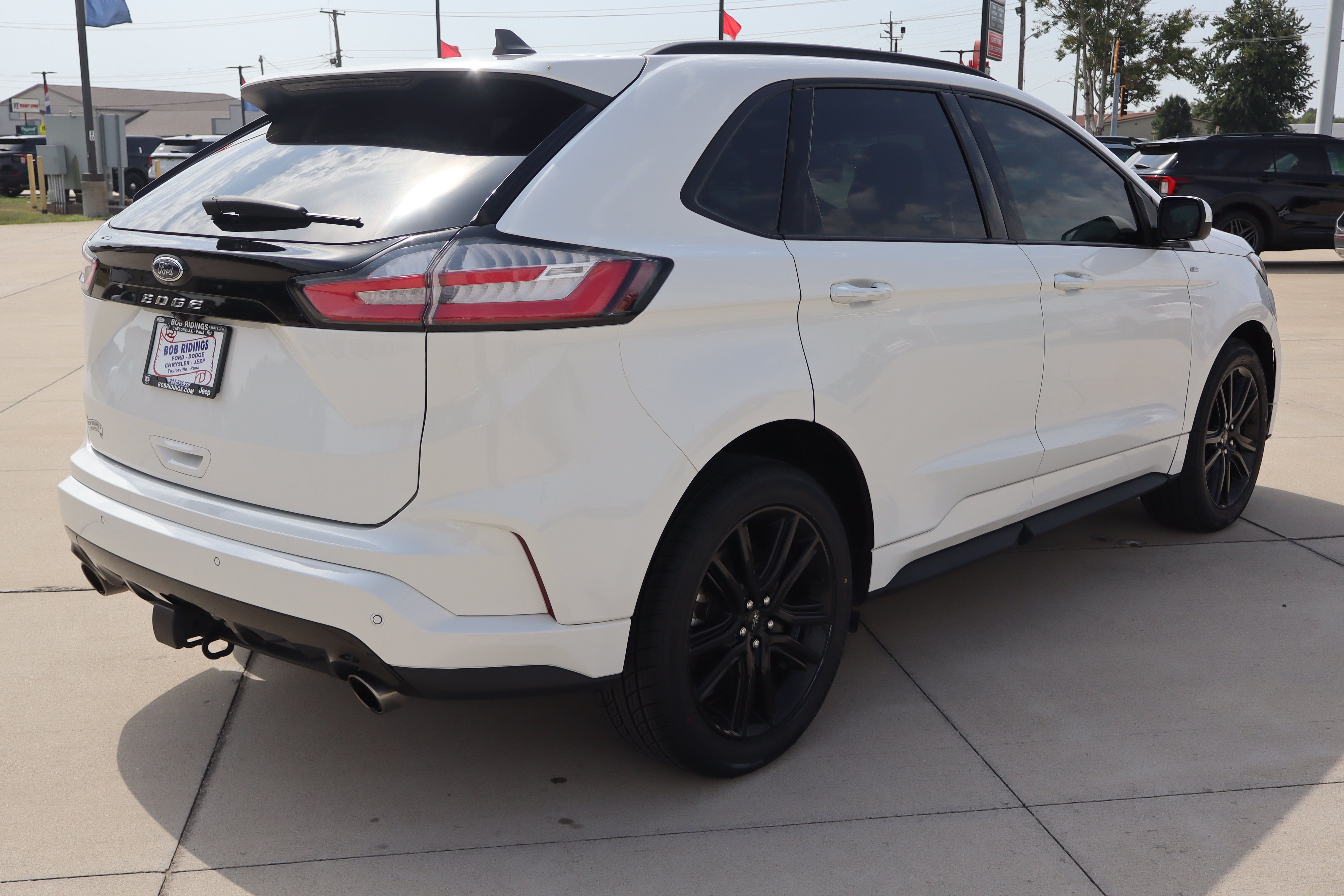 Used 2021 Ford Edge ST-Line w/ Class II Trailer Tow Package AWD/4WD image 5