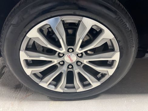 Used 2021 GMC Yukon Denali w/ Denali Premium Package image 53