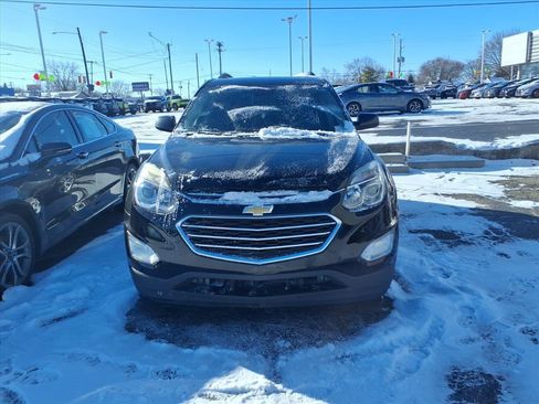 Used 2017 Chevrolet Equinox LT w/ Convenience Package FWD image 2
