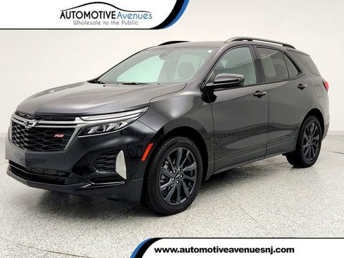 Used 2022 Chevrolet Equinox RS w/ LPO, Floor Liner Package image 1
