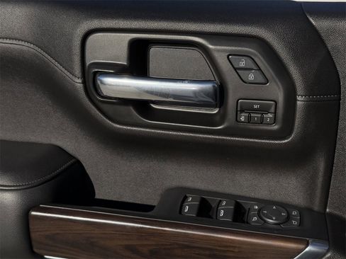 Used 2021 GMC Sierra 1500 SLT image 24