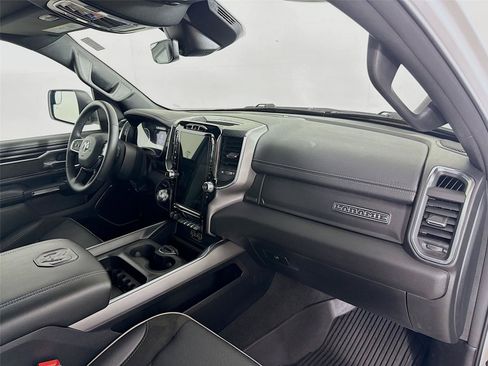 Used 2024 RAM 1500 Laramie AWD/4WD image 29