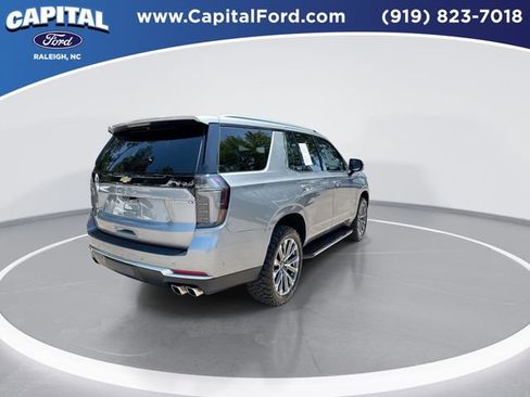 Used 2025 Chevrolet Tahoe High Country AWD/4WD image 8