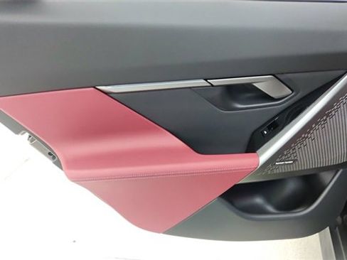 Used 2026 BMW 540i xDrive image 33