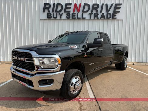 Used 2023 RAM 3500 Big Horn w/ Level 1 Equipment Group AWD/4WD image 1