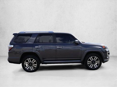 Used 2017 Toyota 4Runner Limited AWD/4WD image 4