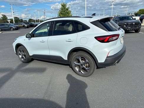 Used 2025 Ford Escape ST-Line Select AWD/4WD image 9