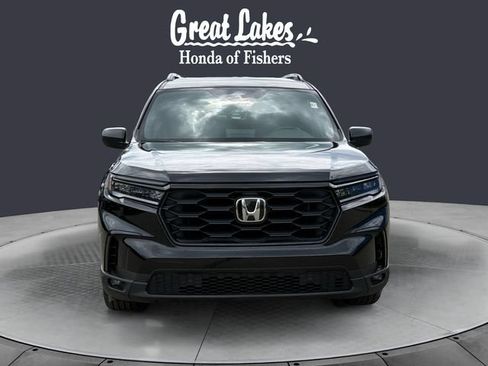 Used 2025 Honda Pilot Sport image 8