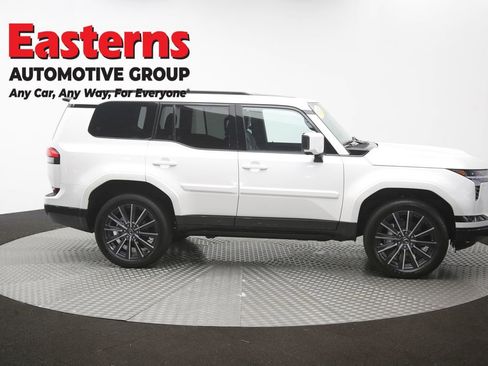 Used 2026 Lexus GX 550 w/ Cold Area Package AWD/4WD image 55